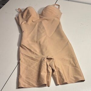 SKIMS Nude Shapewear Bodysuit